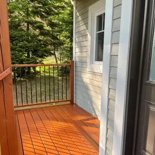 Terrasse en bois remise en valeur par JD Peinture